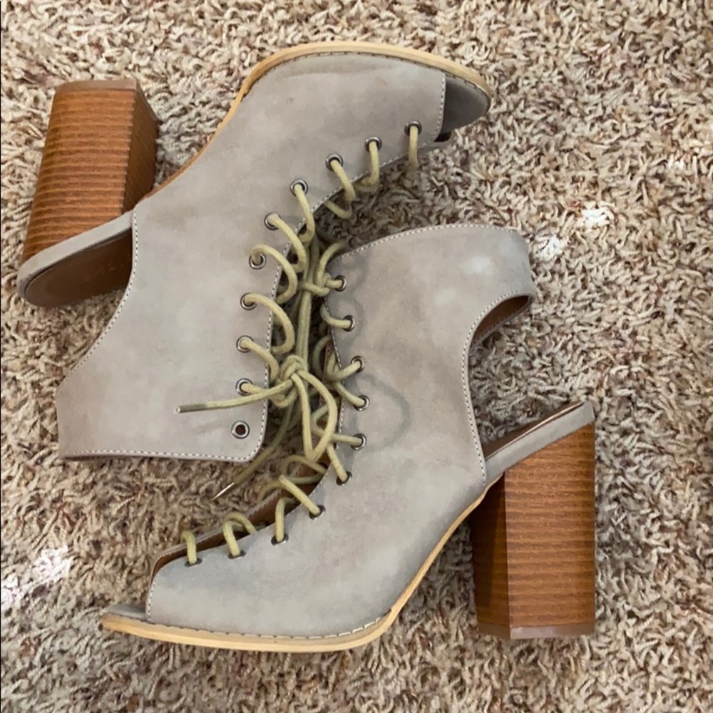 Miim lace up boots size 9